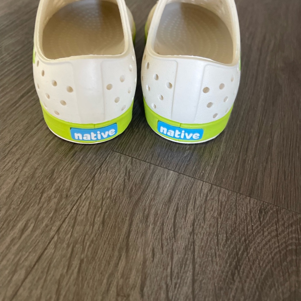 Native x Star Wars The Mandalorian Slip On Kids - Picture 5 of 7